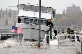 មនុស្សយ៉ាងតិចបំផុត ៤០នាក់ត្រូវស្លាប់ដោយសារព្យុះ Sandy។